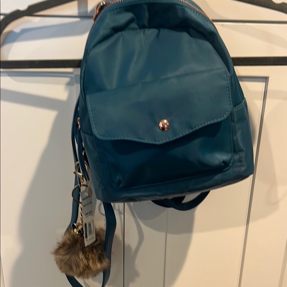 Mini Backpack with Fur Keychain - Picture 1 of 4